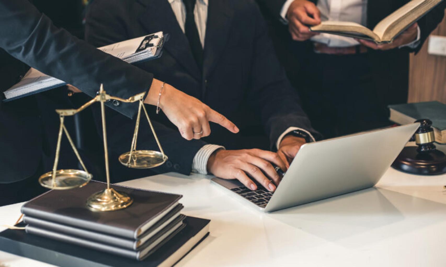 Why Do Lawyers Need to Hire Internet Legal Marketing Expert?